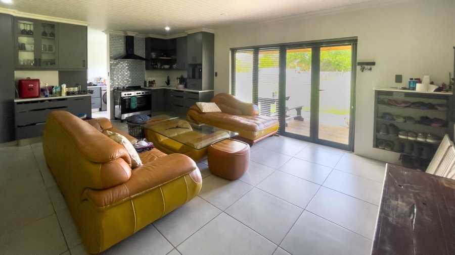 6 Bedroom Property for Sale in Riverside Western Cape